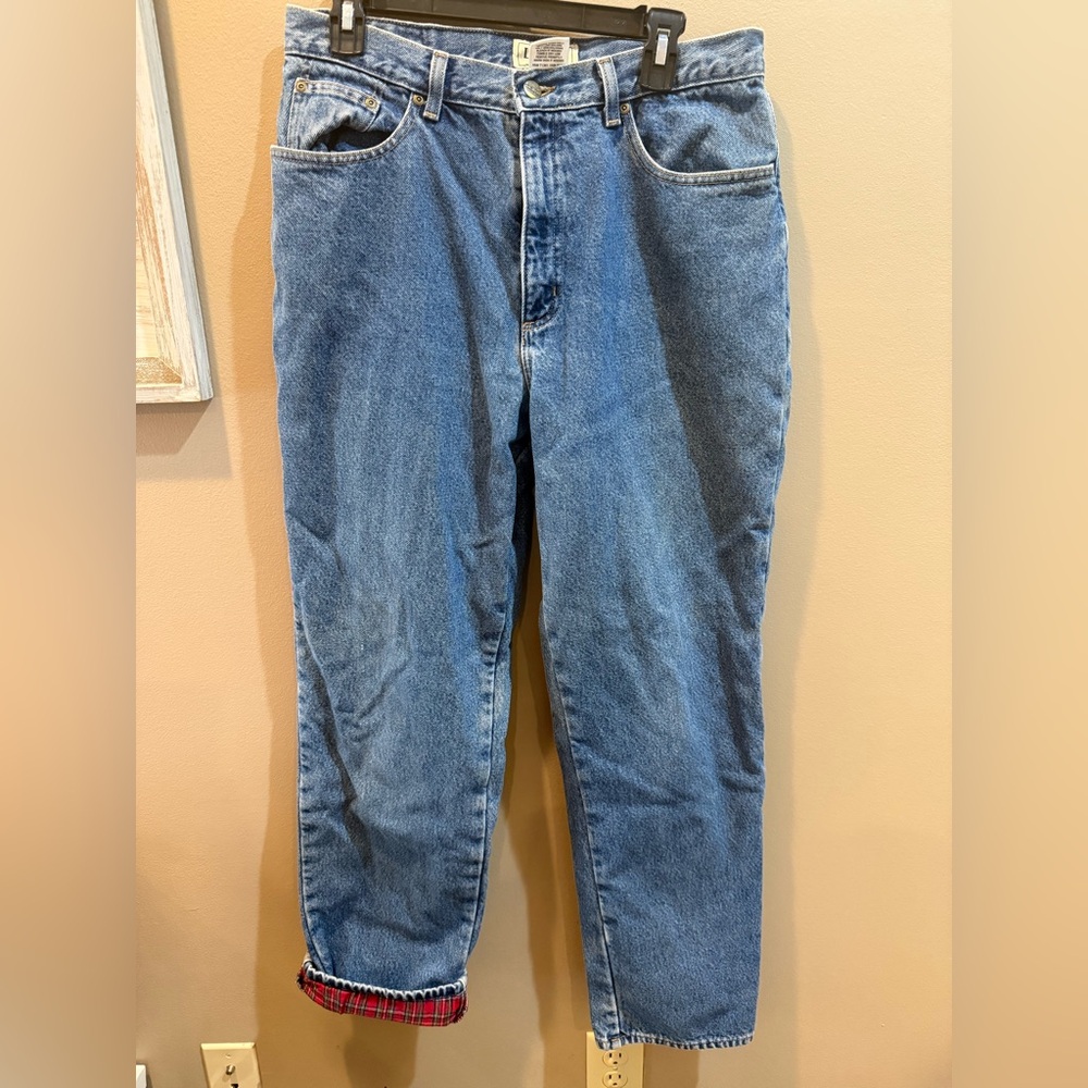 L.L. Bean Relaxed Fit Flannel-Lined Jeans
Size: 14 M/T